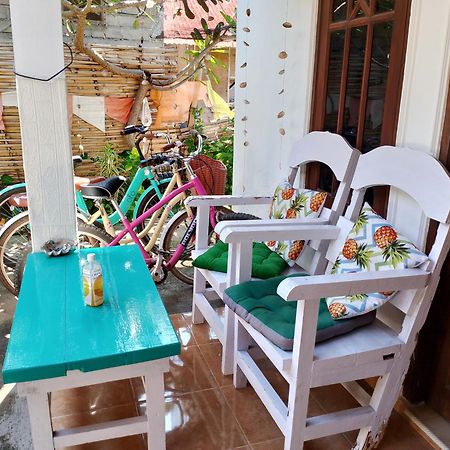 Fullesguesthouse Gili Trawangan Exterior photo